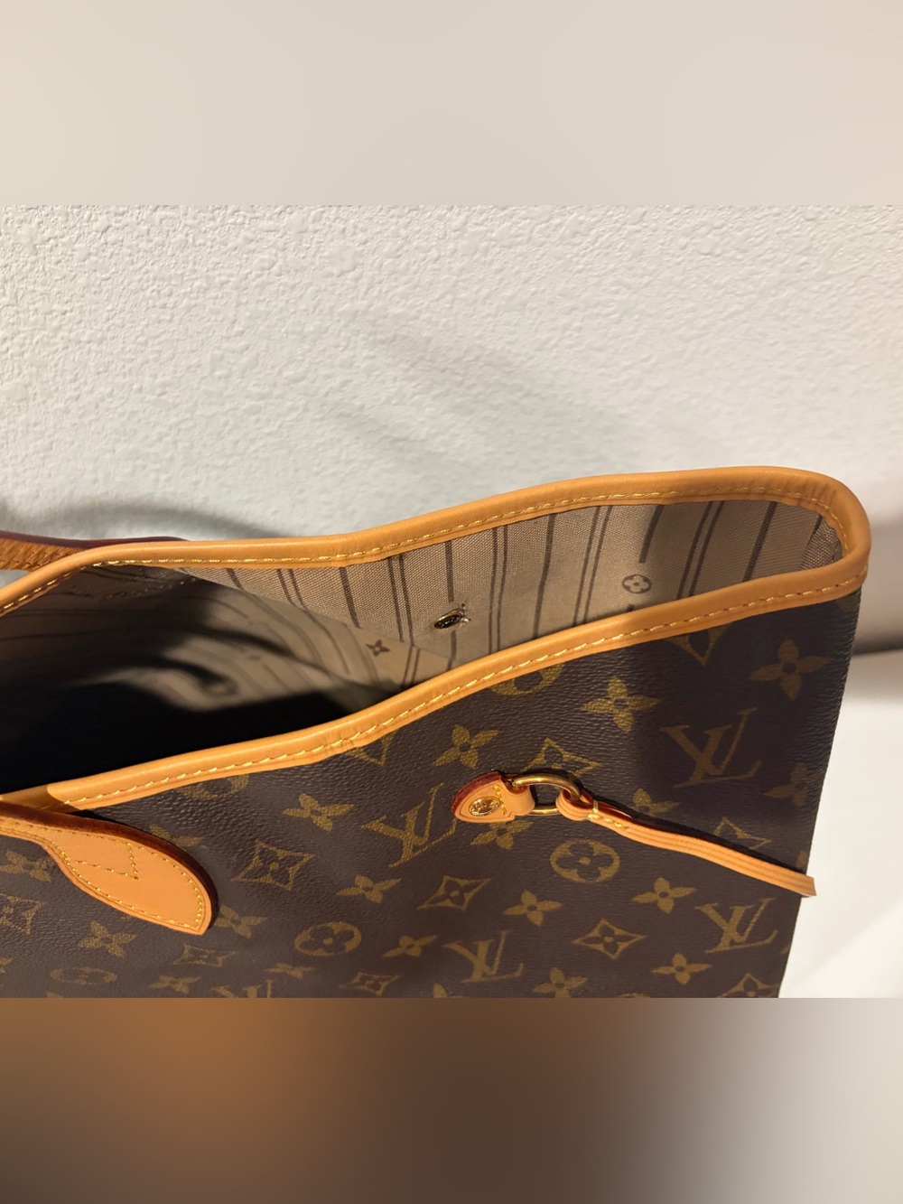 Louis Vuitton Brown Monogram Neverfull GM Tote - Picture 2 of 14